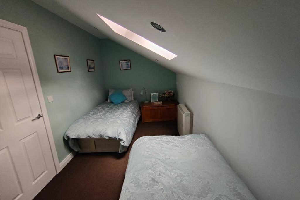 בלפסט Bt 9 Granny Flat & Walled Garden מראה חיצוני תמונה