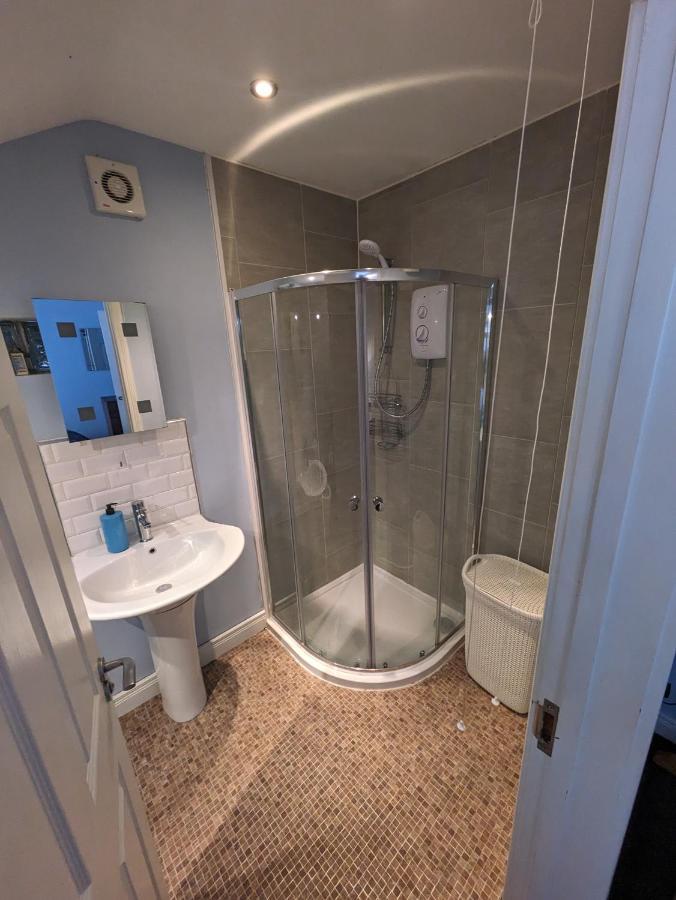 בלפסט Bt 9 Granny Flat & Walled Garden מראה חיצוני תמונה